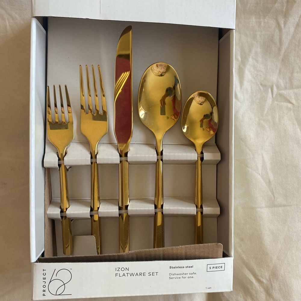 gorgeous gold tone flatware one set ⚜️